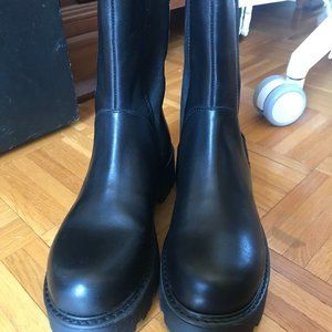 Brand-new, never worn, Vagabond Cosmo 2.0 Chelsea Women's Black Boots, 37